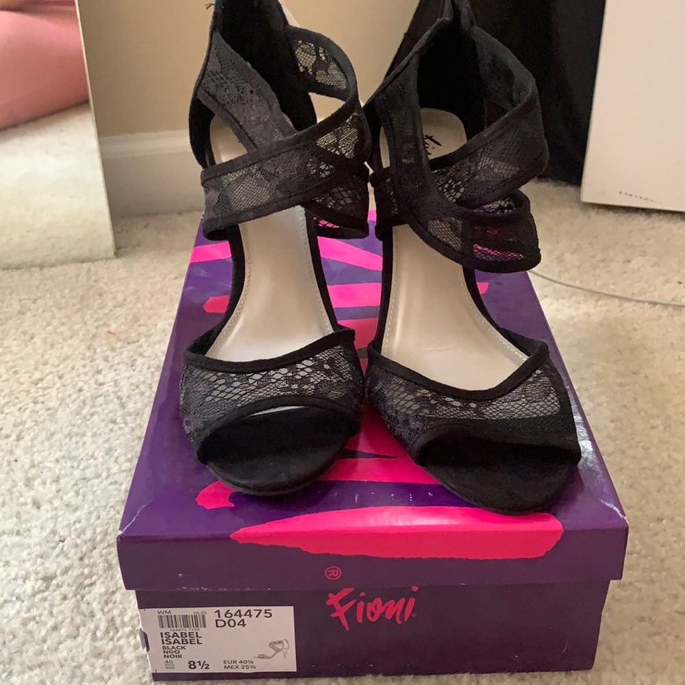 Isabel Black & Lace Heels .Only worn ONCE Sz 8 1/2